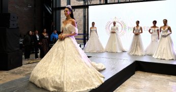 Evlilik Fuarı'nda gelinlik defilesi büyüledi