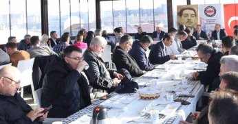 Hizmet ederken popülizmden uzak duruyoruz