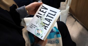 Yazar Alev Alatlı, adını taşıyan kütüphanede anıldı