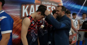 GENÇLER YOĞUN İLGİ GÖSTERDİ