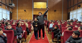 Kütüphaneler Haftası’nda Öğrencilere Tiyatro Keyfi