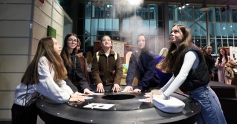 BİLİM VE KÜLTÜR İLE BULUŞTULAR