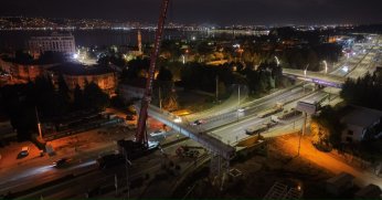 80 tonluk tabliye tek hamlede yerine konuldu