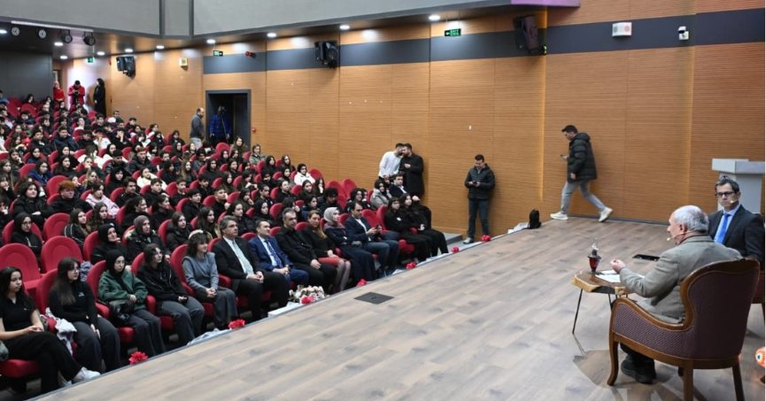 Usta Kalem Nurullah Genç, Kartepe’de Gönüllere Dokundu