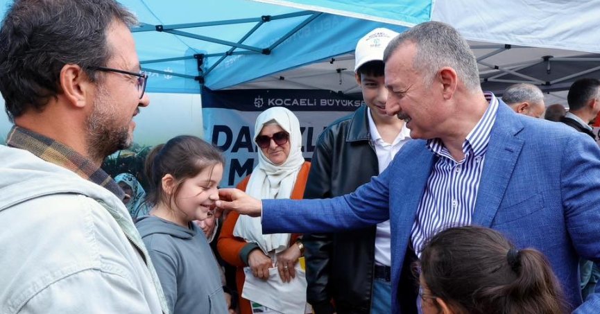 ÇİFTÇİNİN YÜZÜ DESTEKLERLE GÜLÜYOR