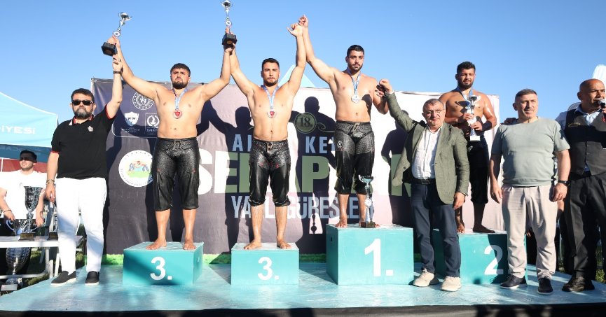 Başpehlivan Feyzullah Aktürk oldu