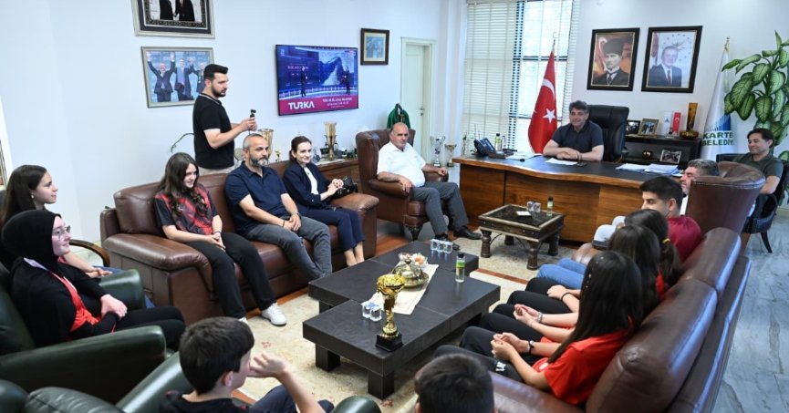 Genç Sporcular Başarılarını Başkan Kocaman’la Paylaştı